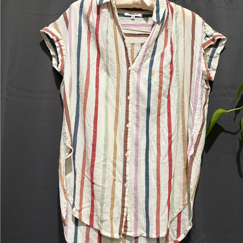 Madewell White and Cream Short Sleeve Button Down Shirt